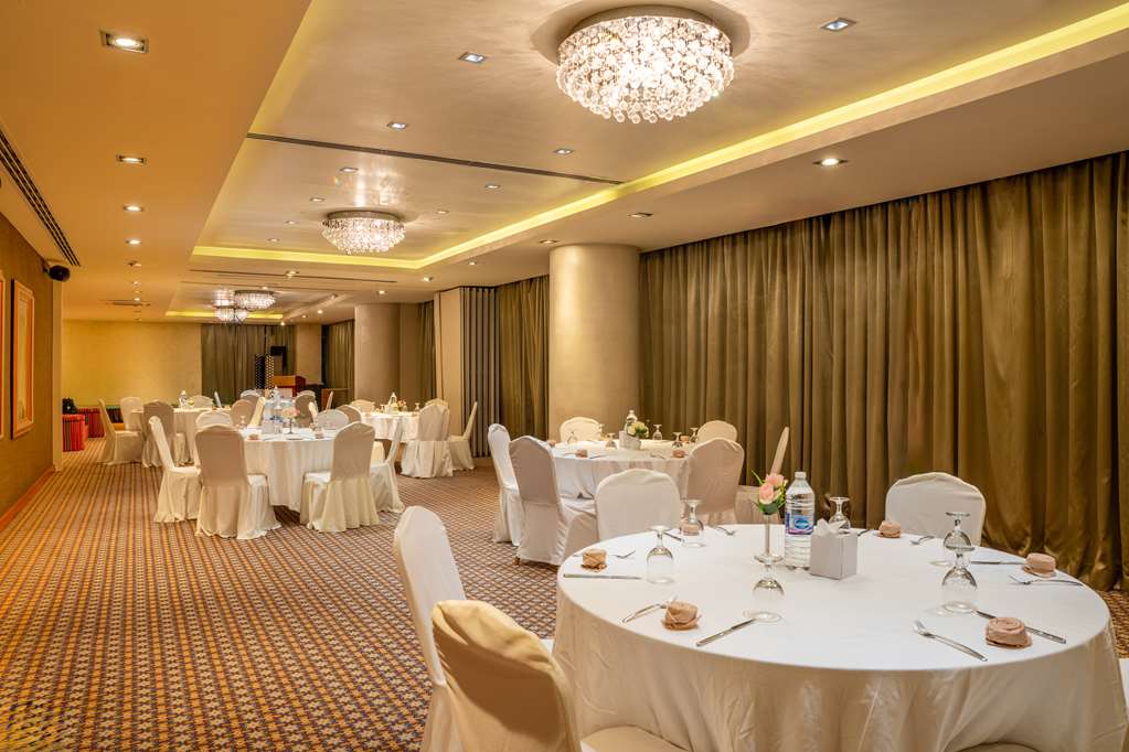 Montreal Barsha Hotel