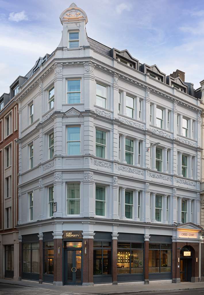 Lost Property St. Paul's London Curio Collection By Hilton