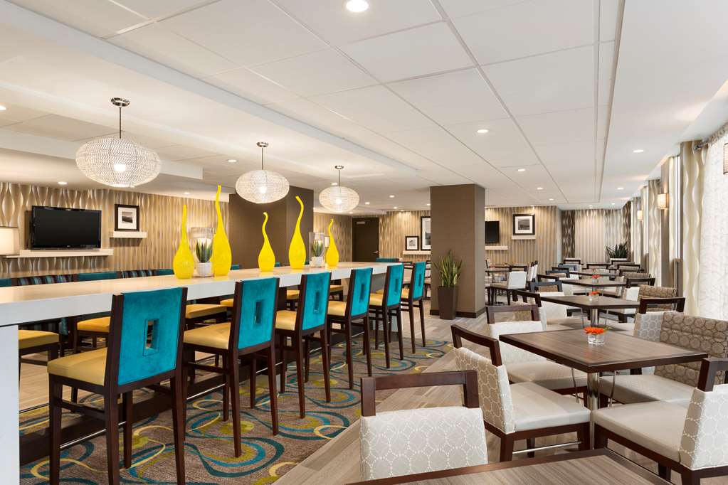 Hampton Inn & Suites By Hilton Vancouver-Downtown