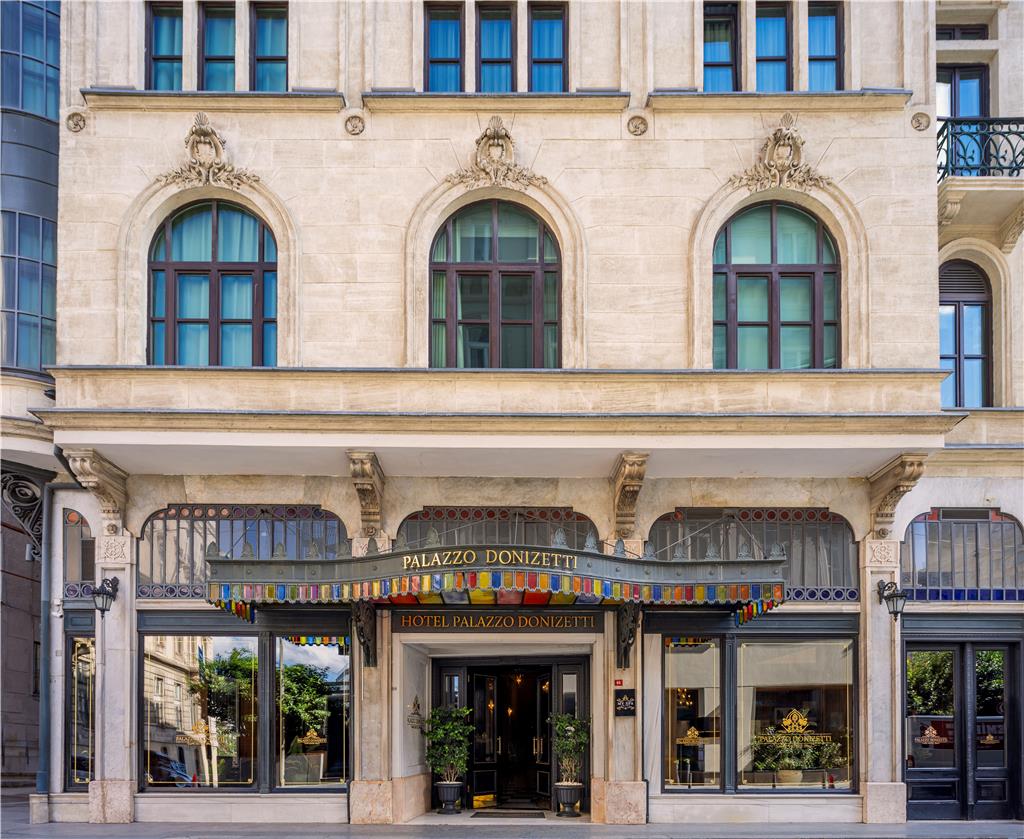 Palazzo Donizetti Istanbul, Tapestry Collection by Hilton