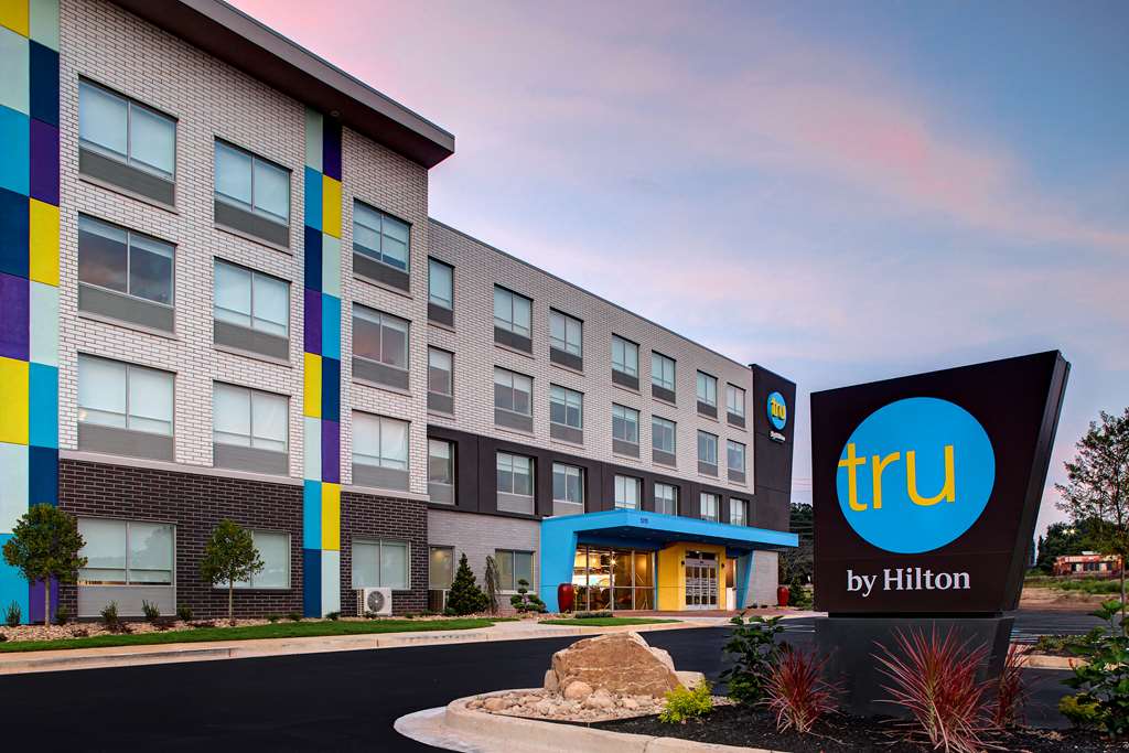 Tru by Hilton Lithia Springs