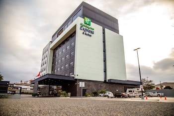 Holiday Inn Express And Suites Ensenada Centro
