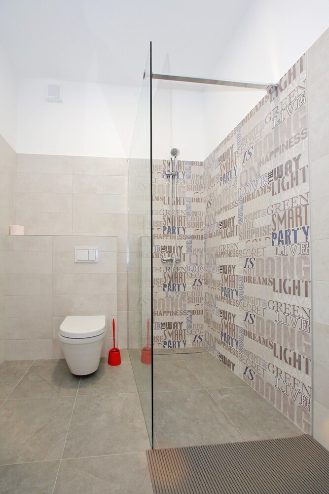 Guverna New City Accommodation