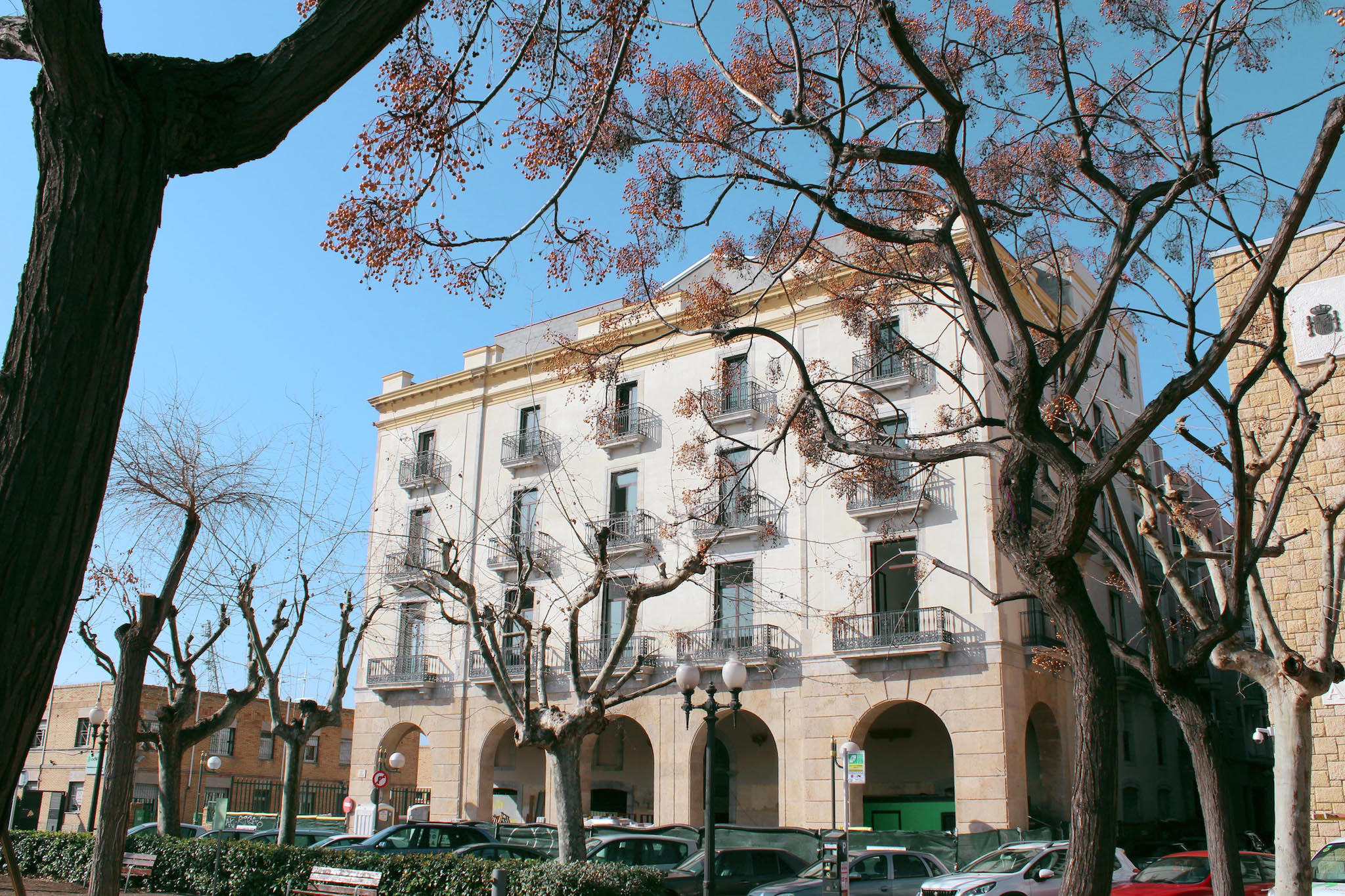 Port Plaza Apartments