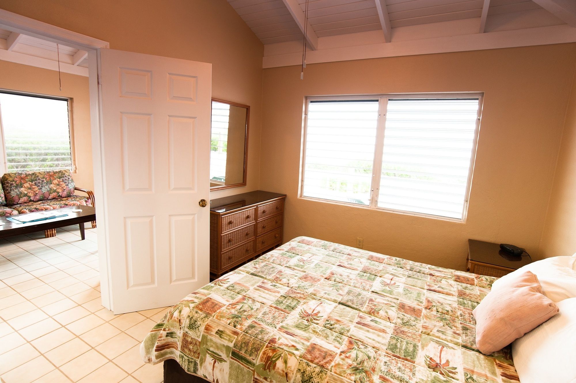Caribbean Sea Breeze Villas