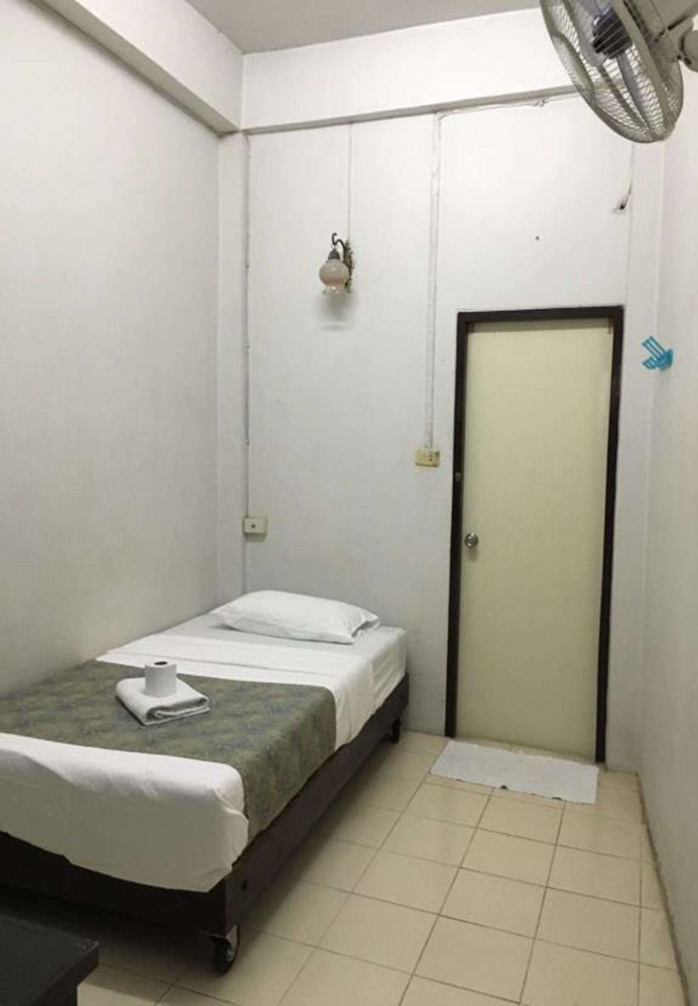 Ampawan Guest House