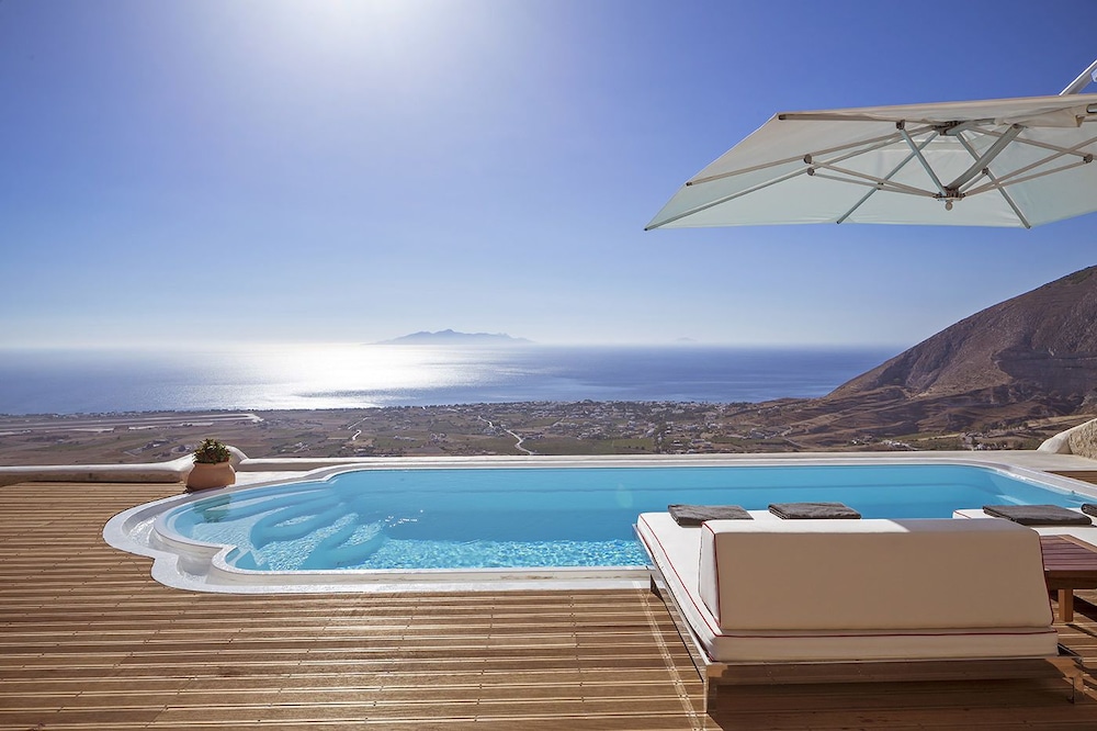 Kamini Santorini Luxury Villas