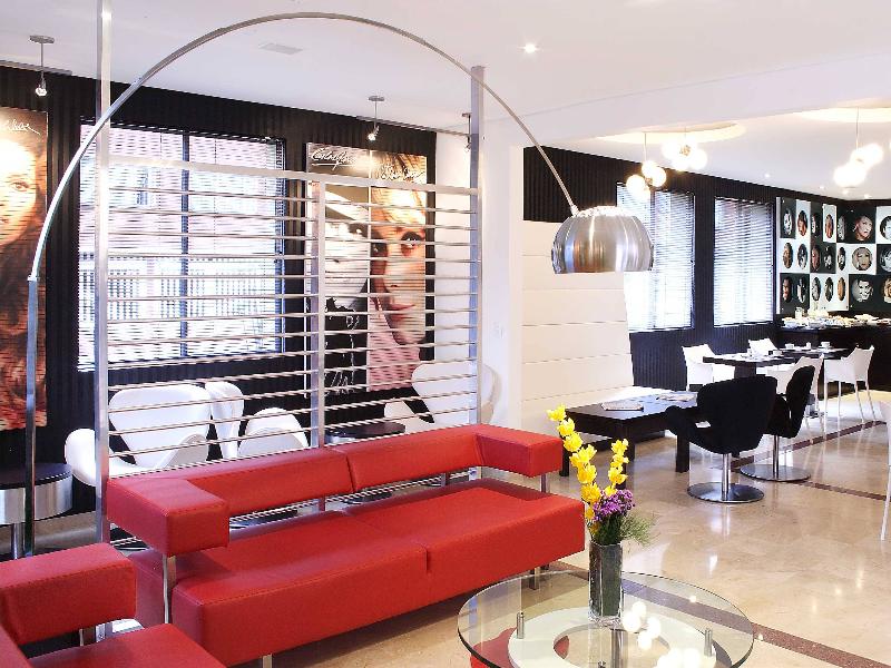 Celebrities Suites Bluedoors