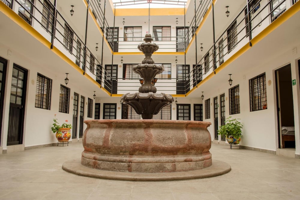 Cinco De Mayo Hotel