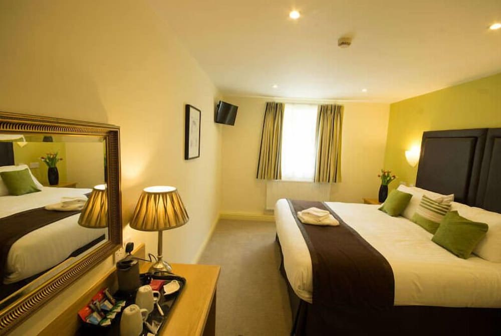 Wakefield Limes Hotel