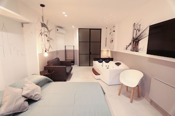 O.EFFE. Global Suites At Vatican