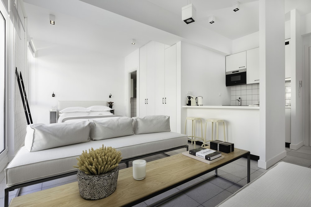 Euryclea Residences