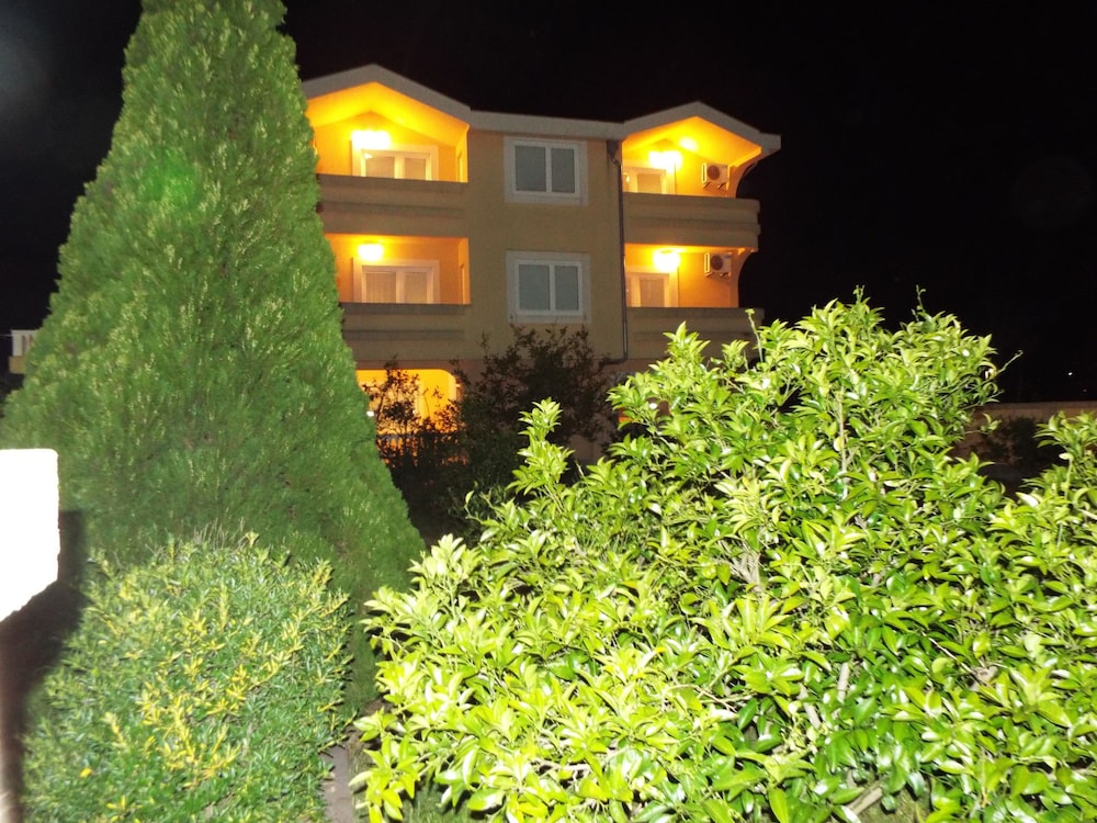 Apartments Old Olive