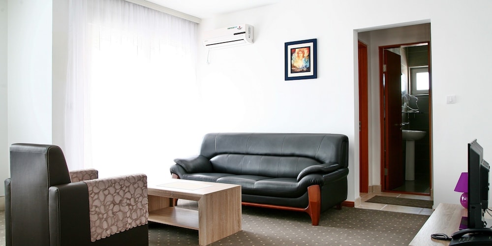 Lala Luxury Suites