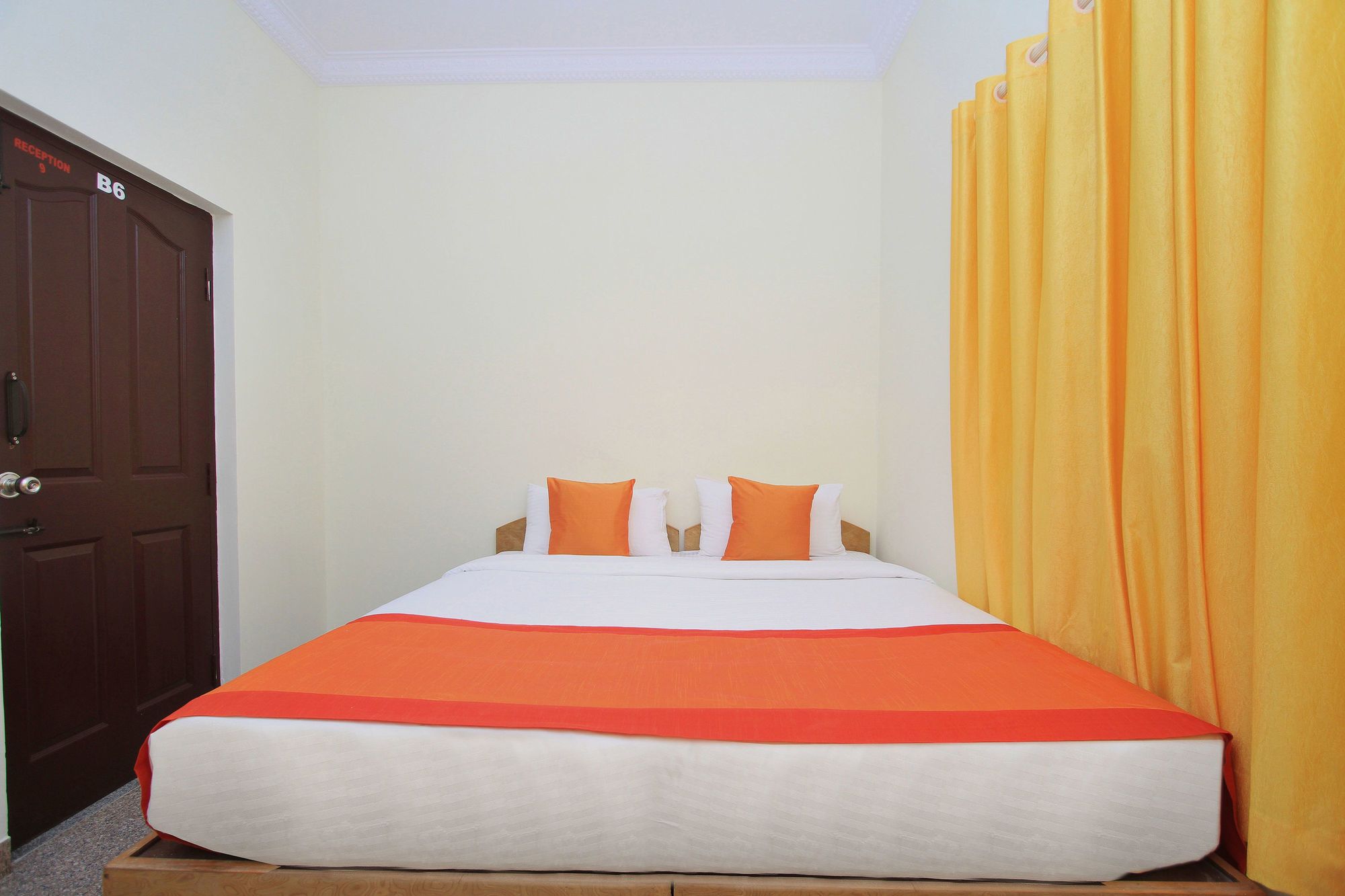 Hotel Shelton Suites by OYO Rooms