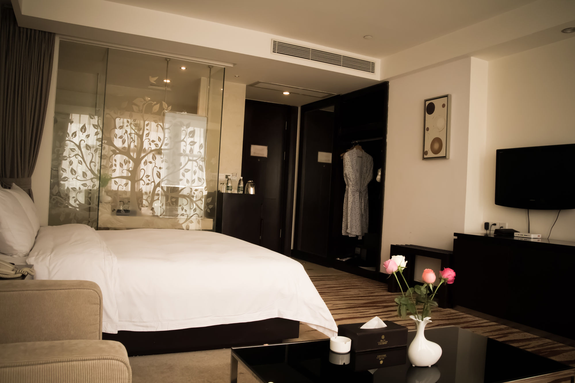 Zenith International Hotel