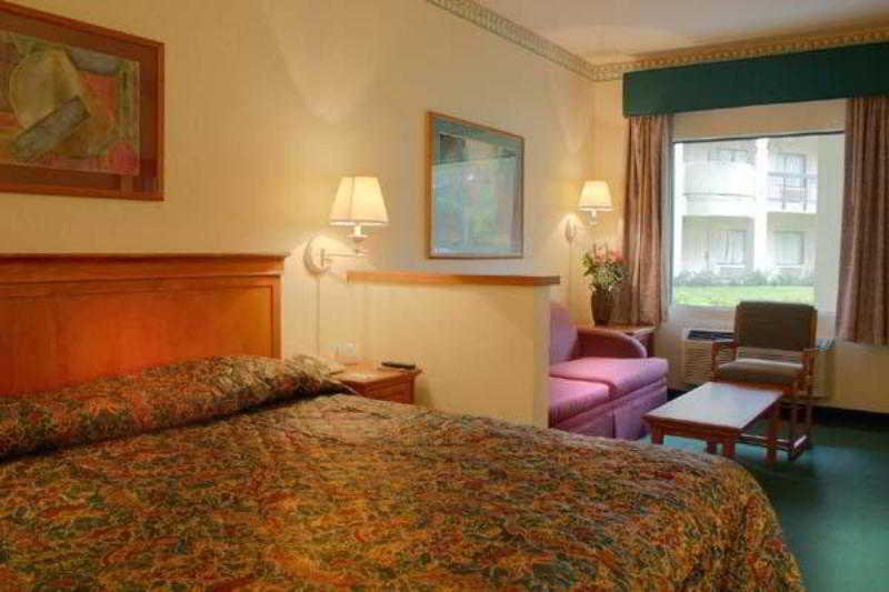 Comfort Inn & Suites San Francisco Airport North