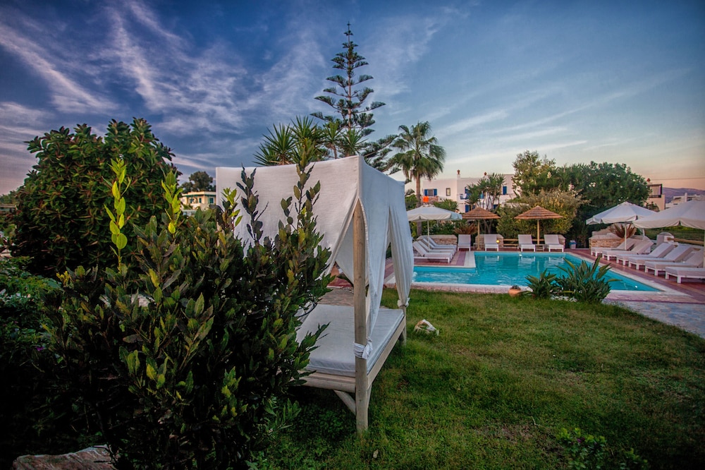 Athina Studios & Suites Naxos