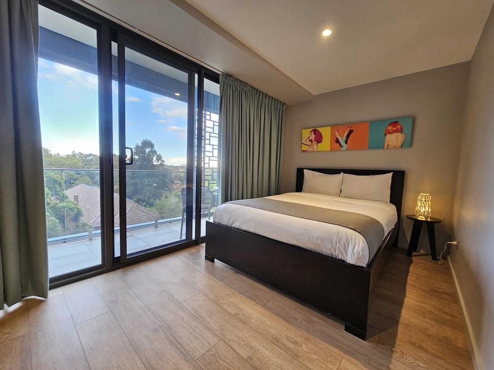 Studio 8 Residences