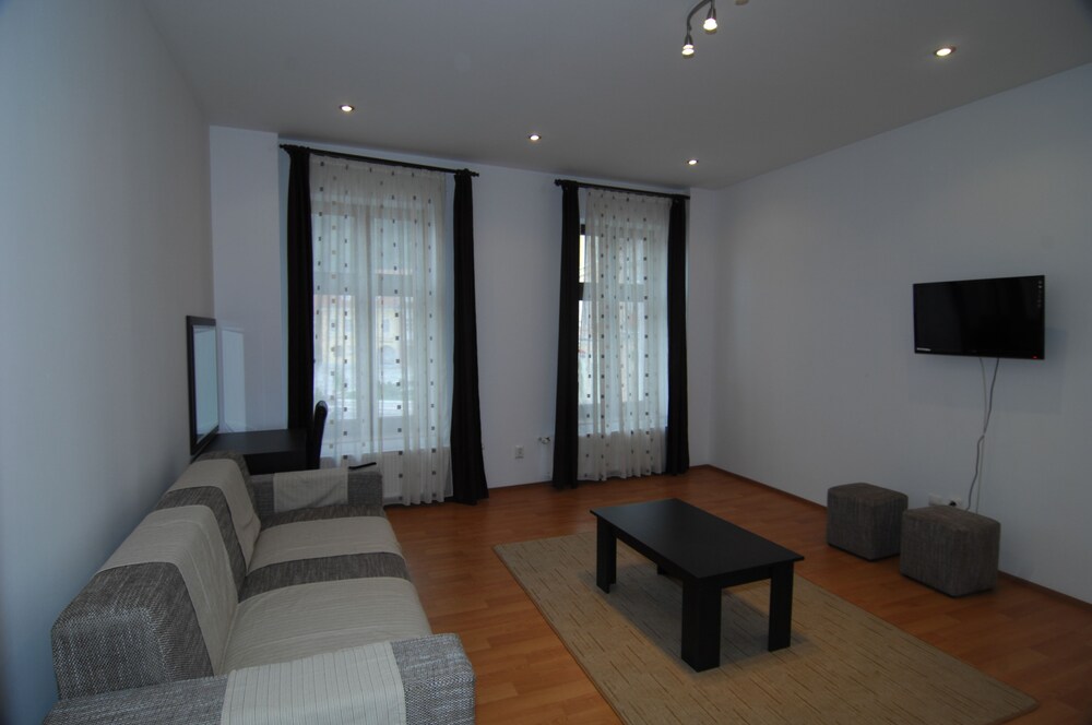 Main Square Apartments & More