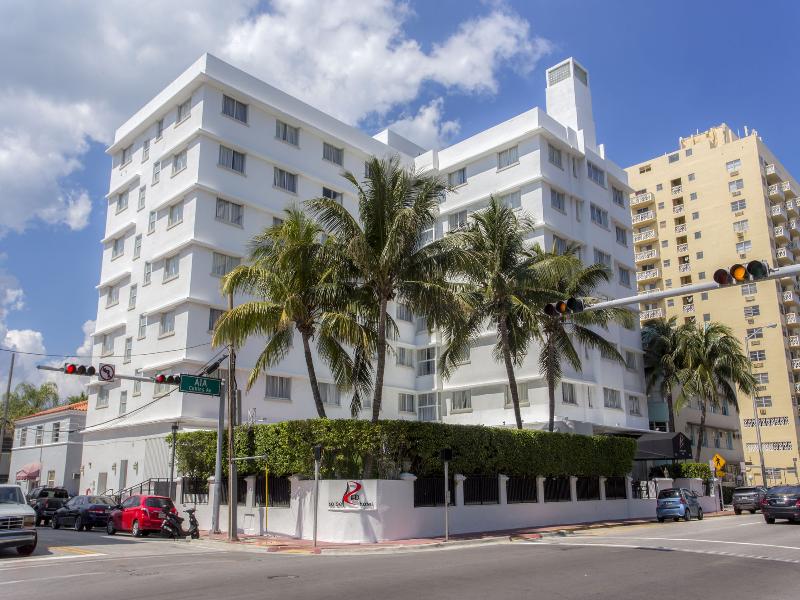 Red South Beach Hotel