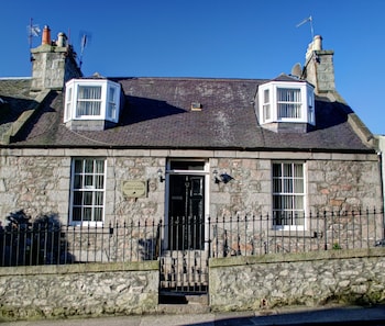 Atticus Central Guest House