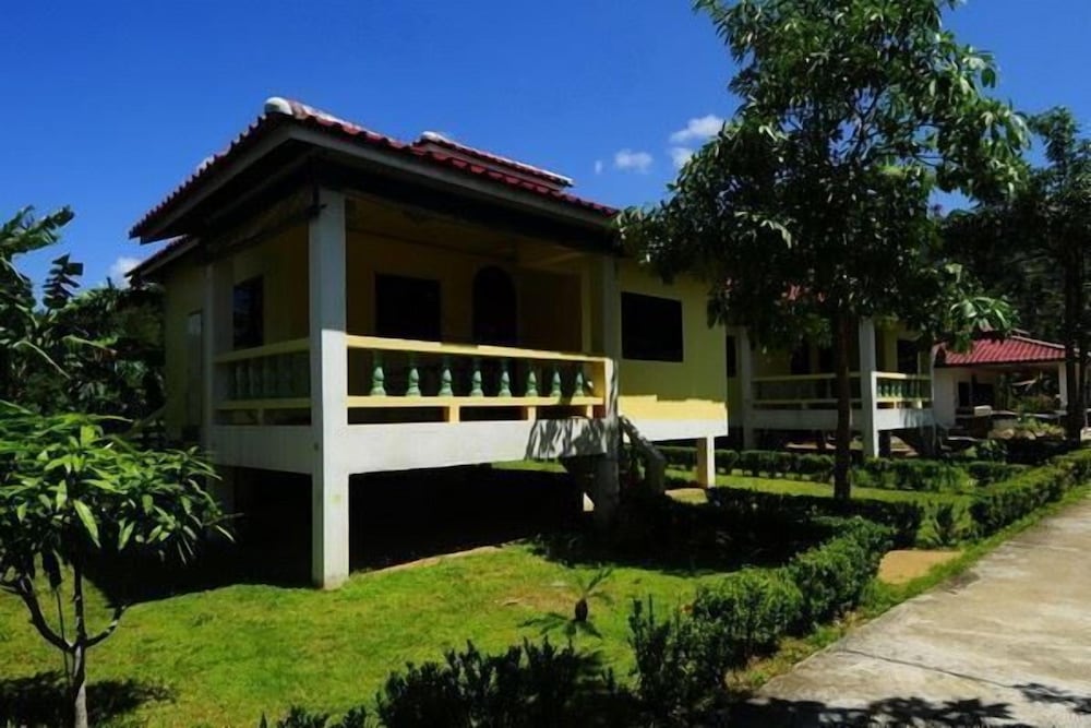 Bang Po Sunrise 2 Resort