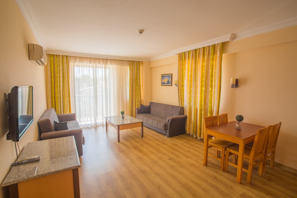 Side Village Hotel