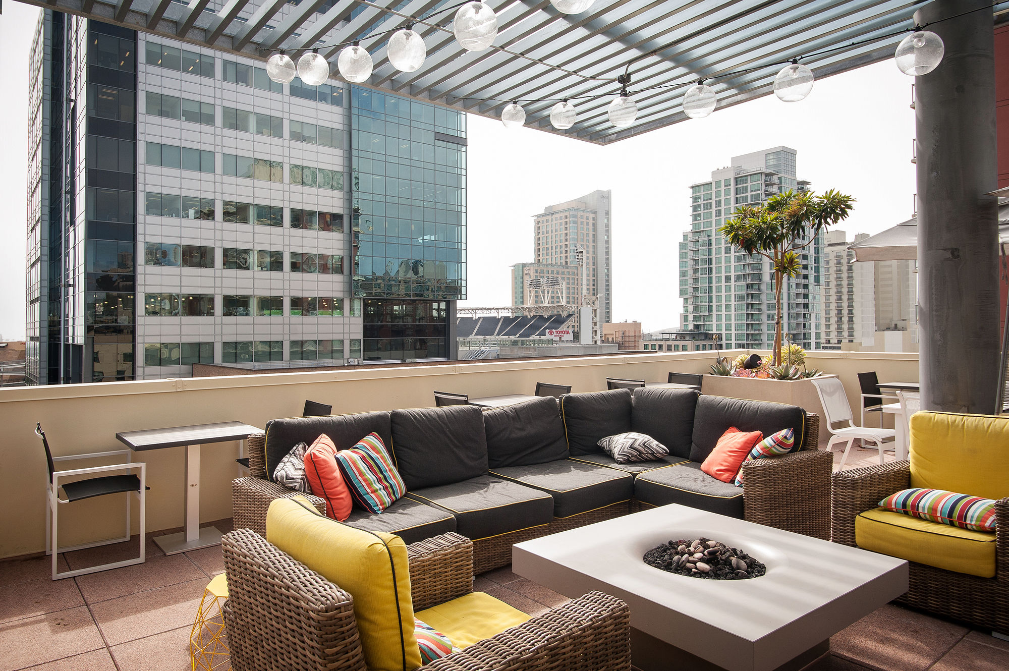 Sunshine Suites At East Village