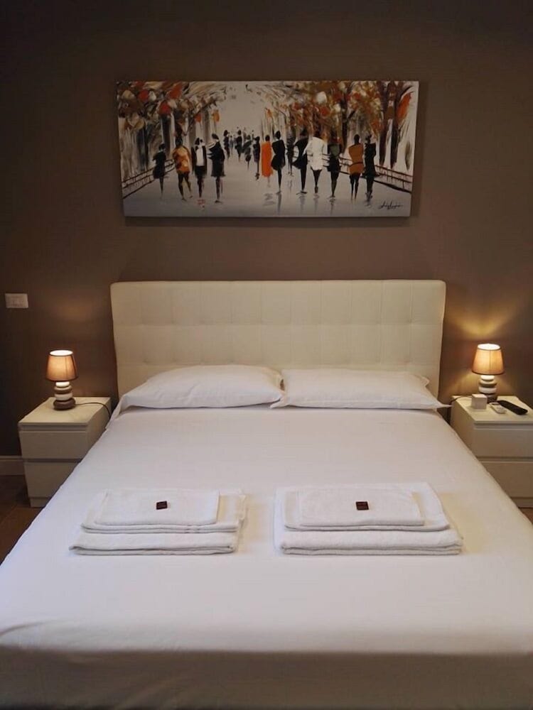Tolli Rooms