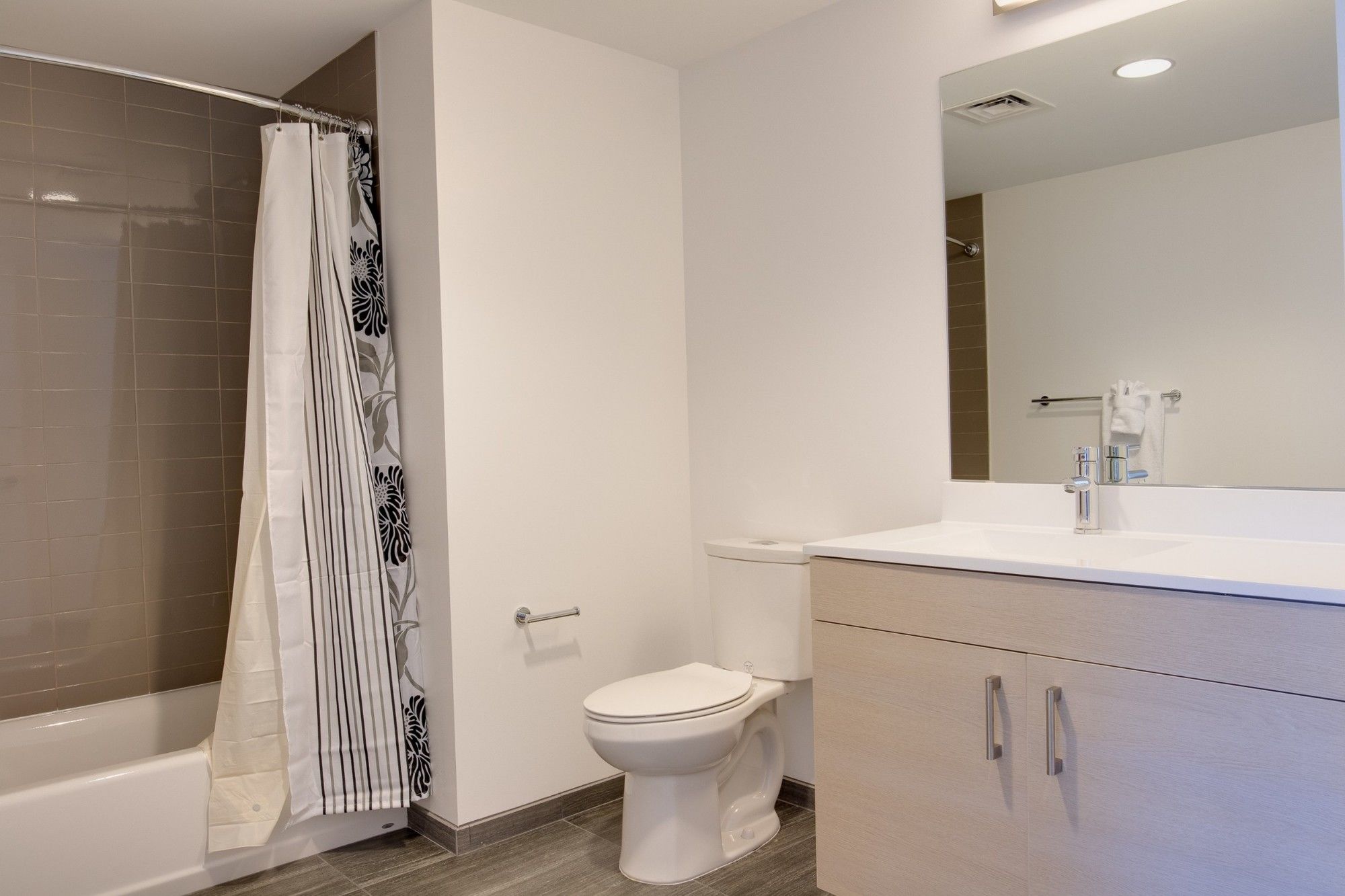 Global Luxury Suites At The Theatre District