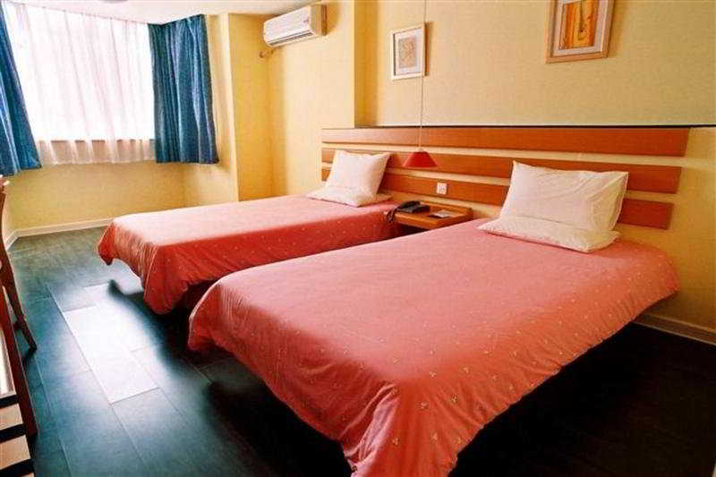 Home Inn Gaoshenqiao Luoma Plaza