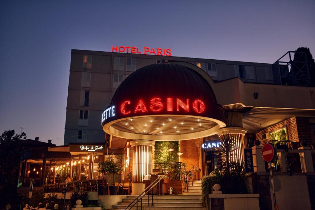 Hotel Paris Casino