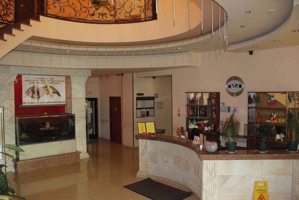 Cron Hotel