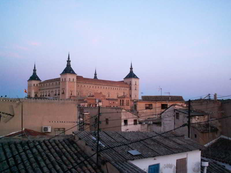 Oasis Backpackers Hostel Toledo
