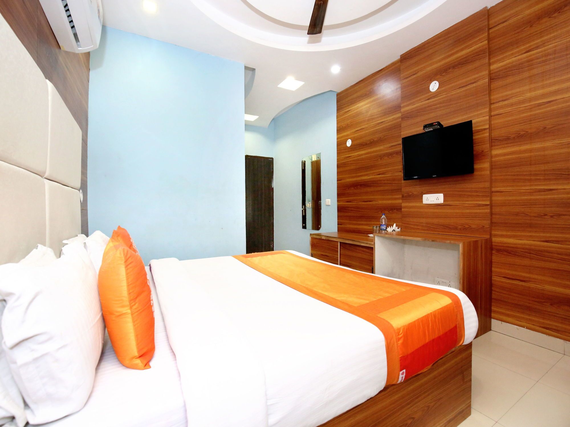 Oyo 8622 Grand Inn