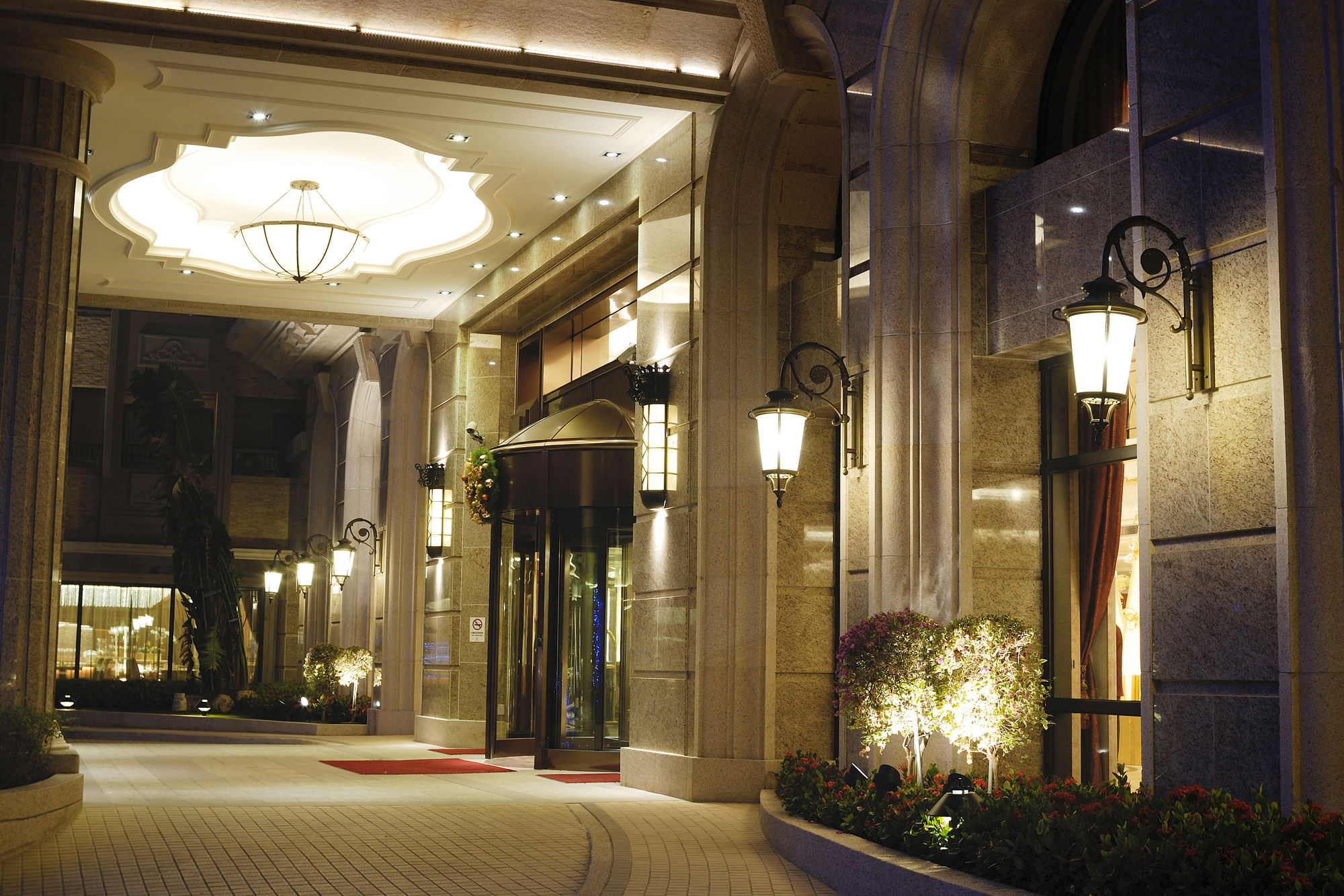 EDA Skylark Hotel