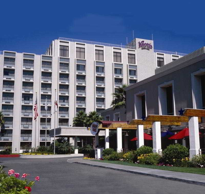 Knott's Berry Farm Hotel