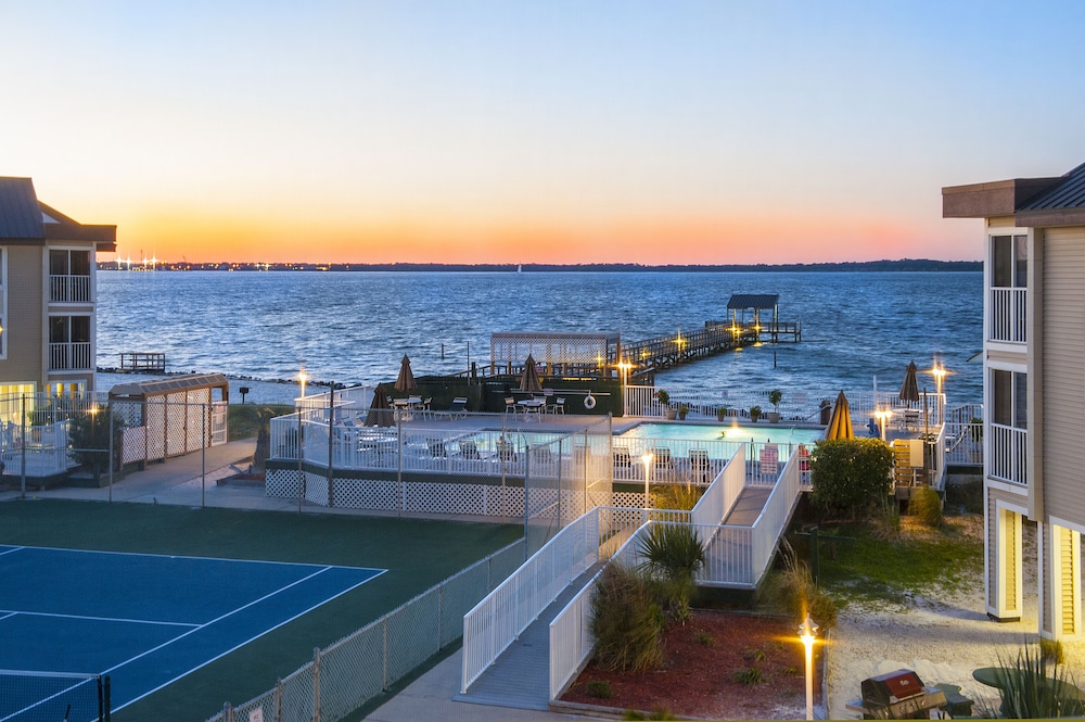 Soundside Holiday Beach Resort