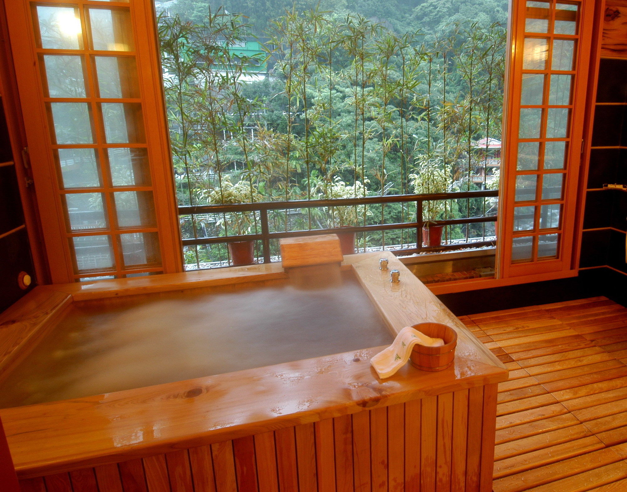 Full Moon Spa