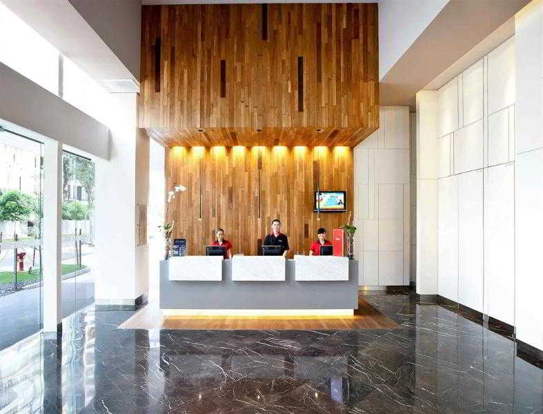 ibis Singapore Novena Hotel