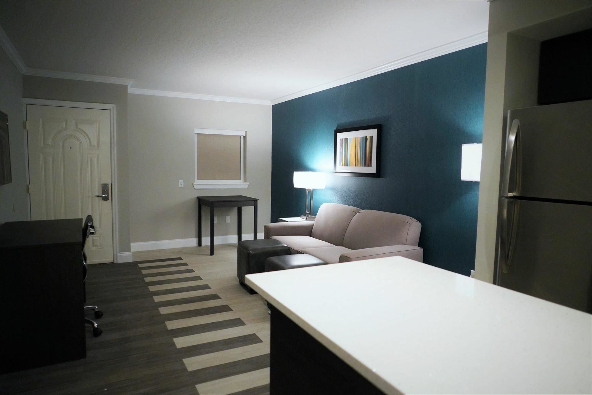 Hawthorn Suites By Wyndham Kissimmee Gateway