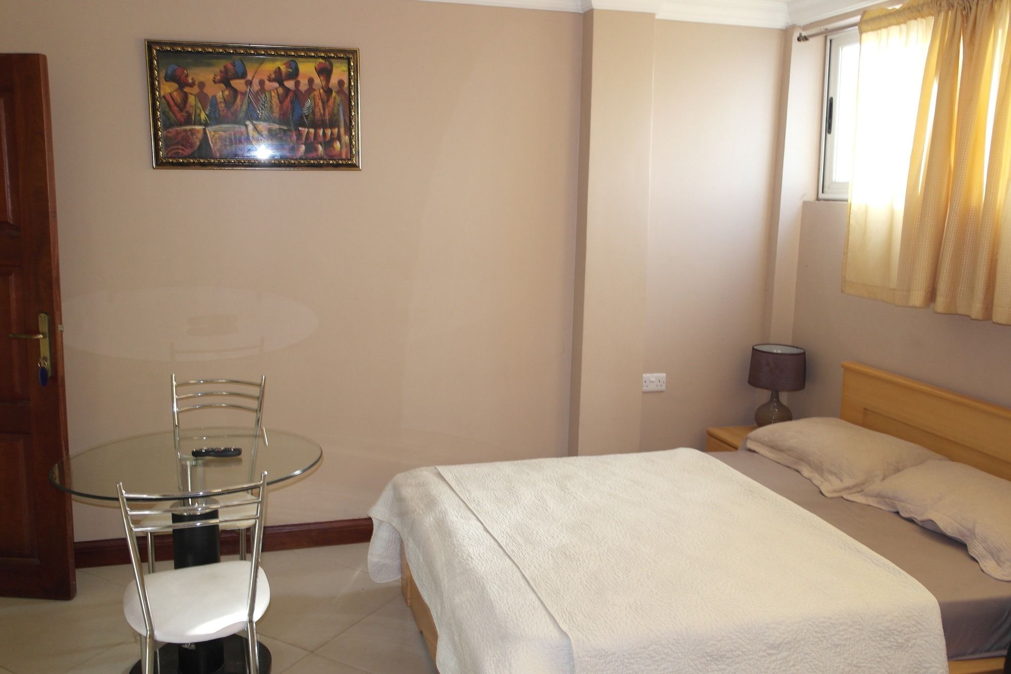Ridge Over Suite