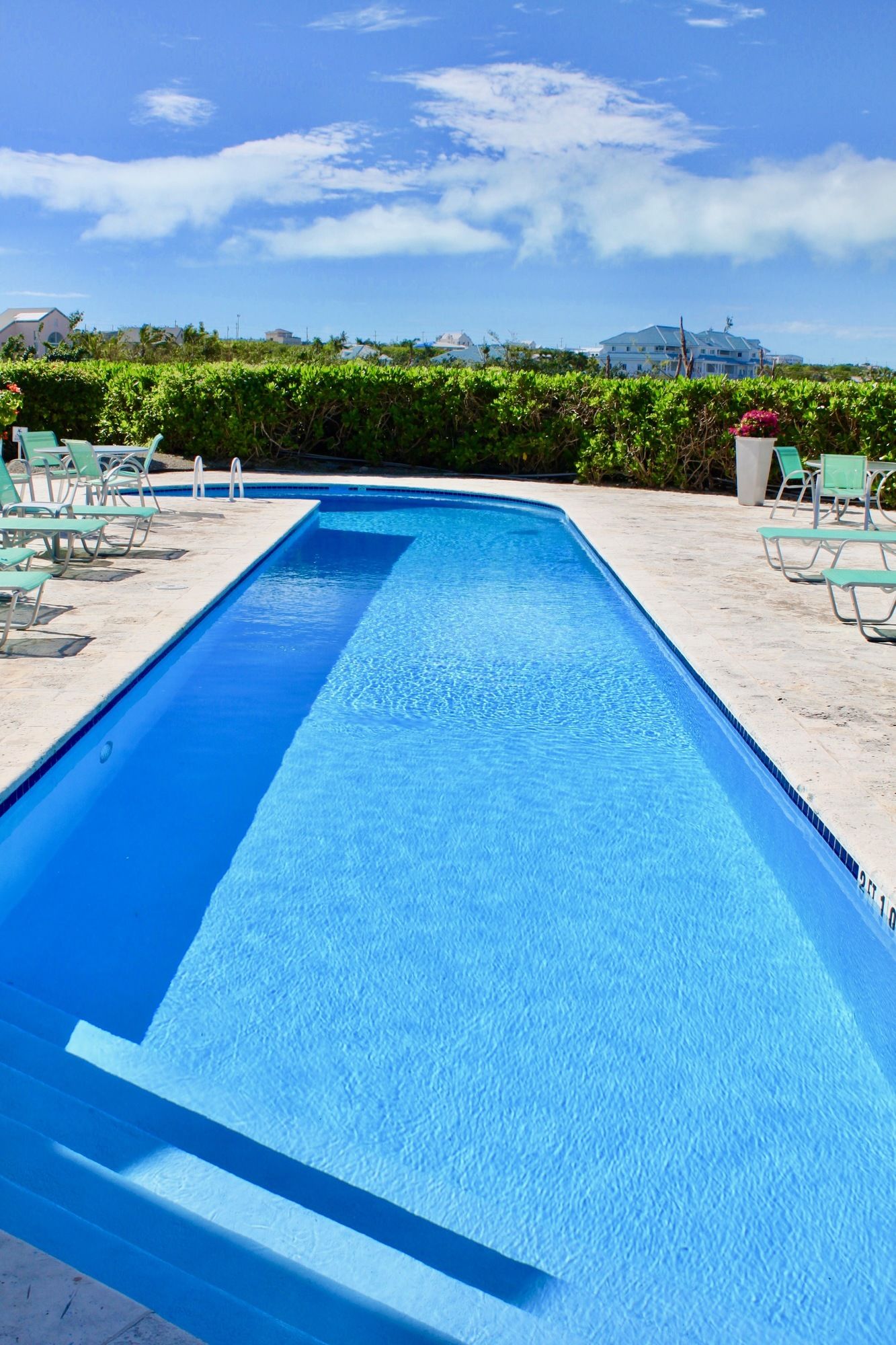 White House Villa At Coral Gardens