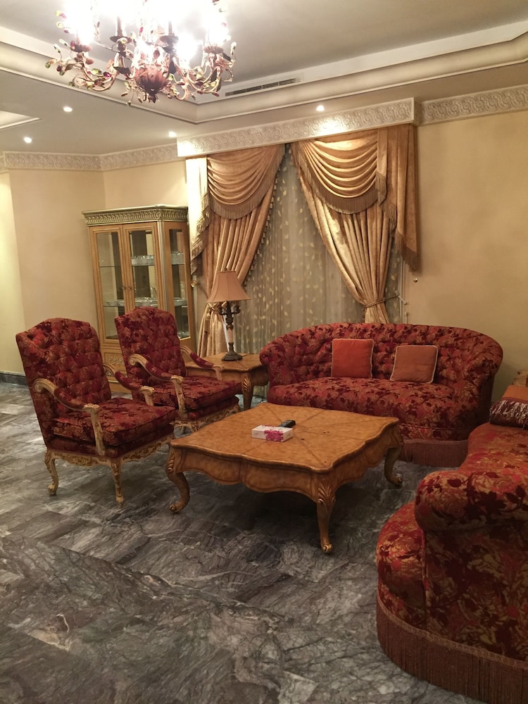 Worood Al Safawa Villas & Suites