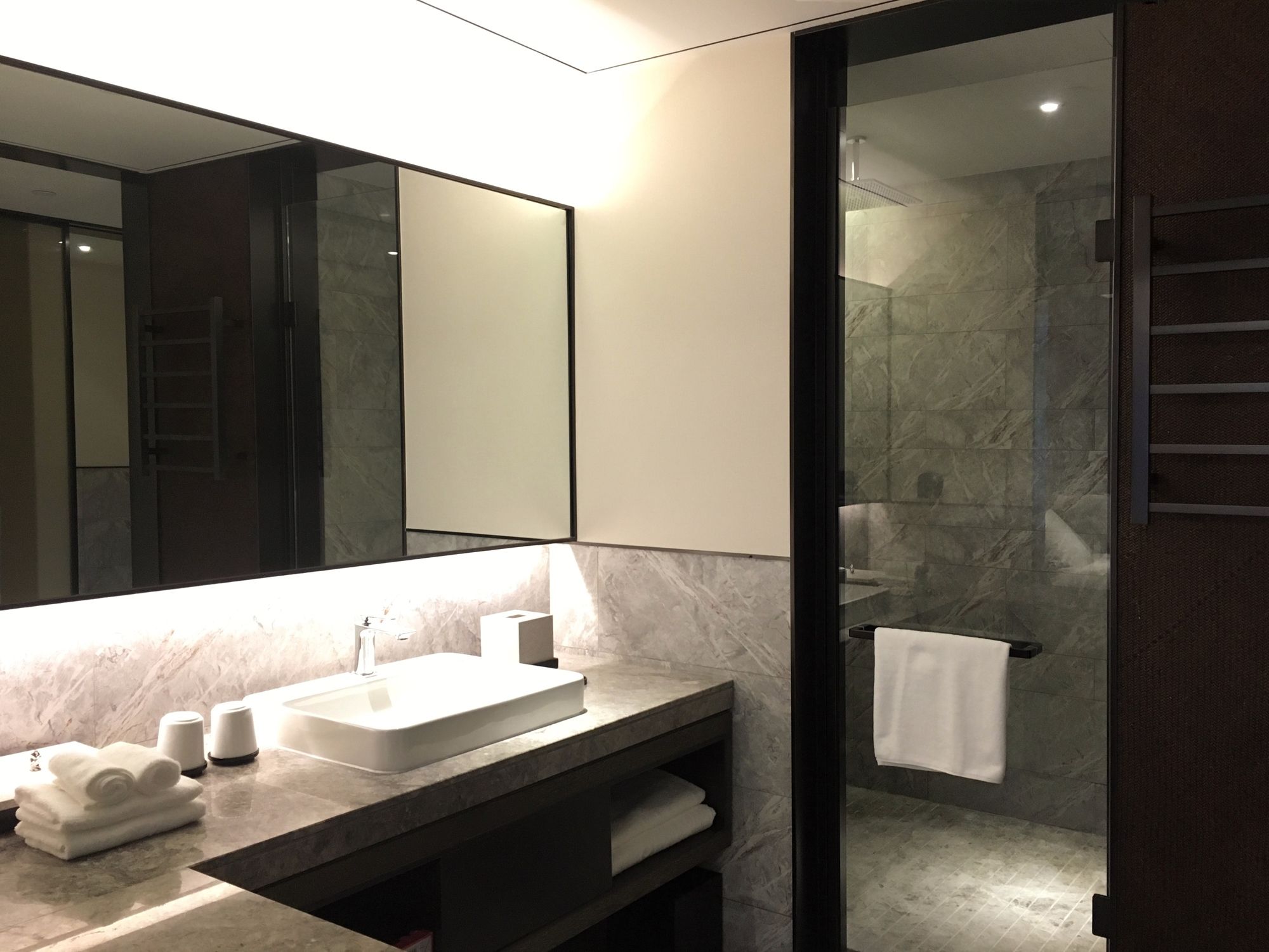 Joya Shanghai Xujiahui Hotel