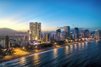 VINPEARL BEACHFRONT NHA TRANG
