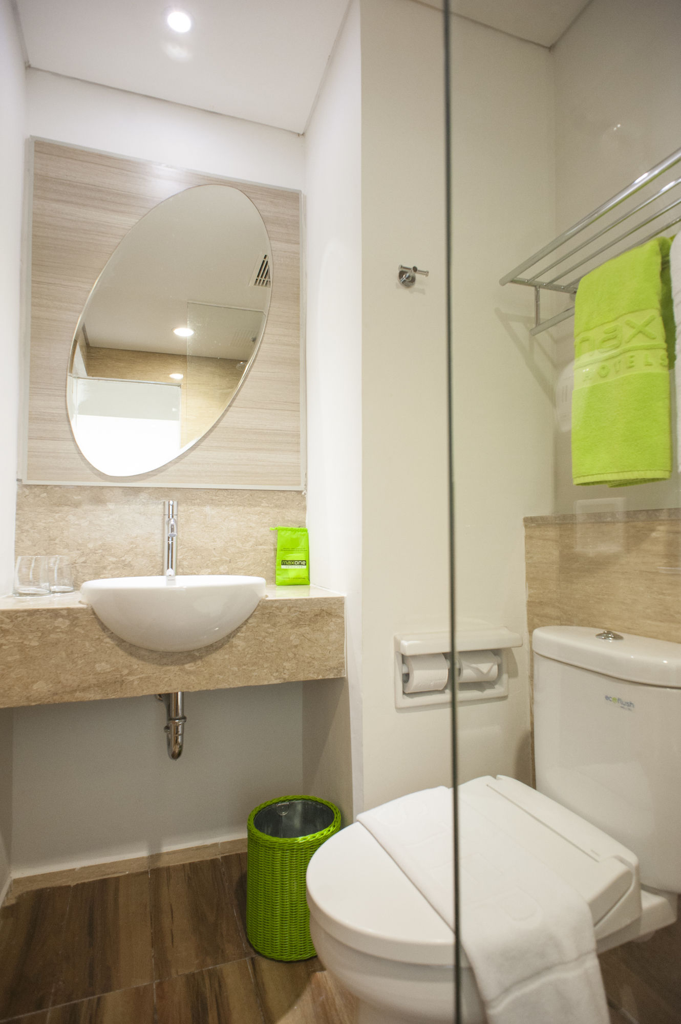 MaxOneHotels at Dharmahusada Surabaya