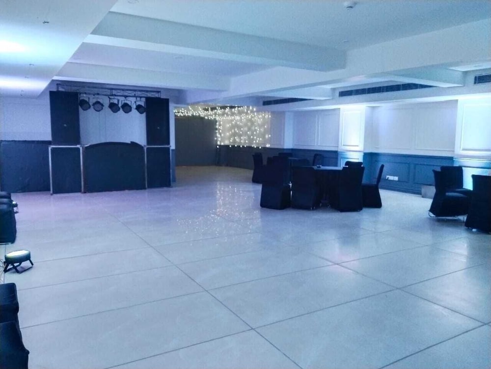 Bizzotel