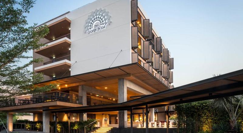The Silver Palm Rama 9